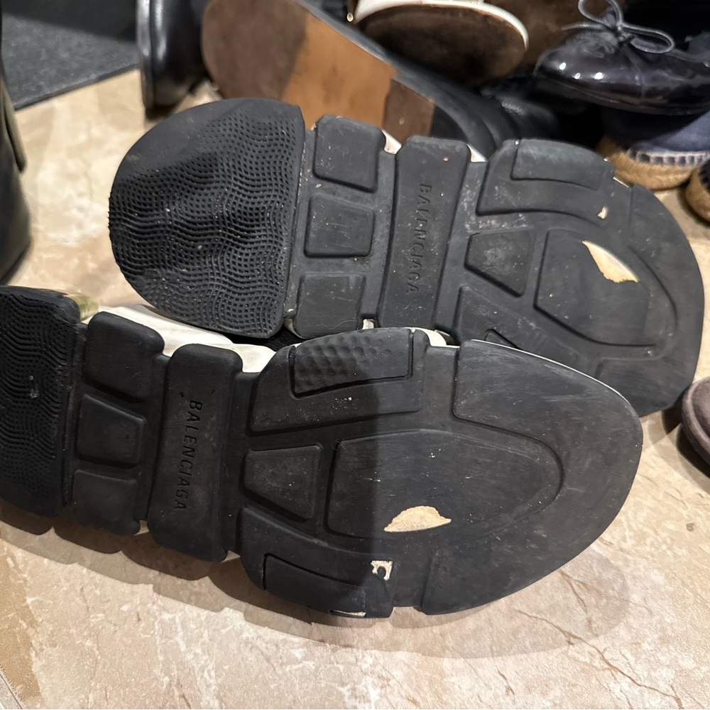 Balenciaga Women’s Sock Sneaker Size 40 - Picture 2 of 5